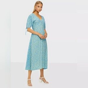 Faithfull the Brand Light Blue Floral Midi Dress